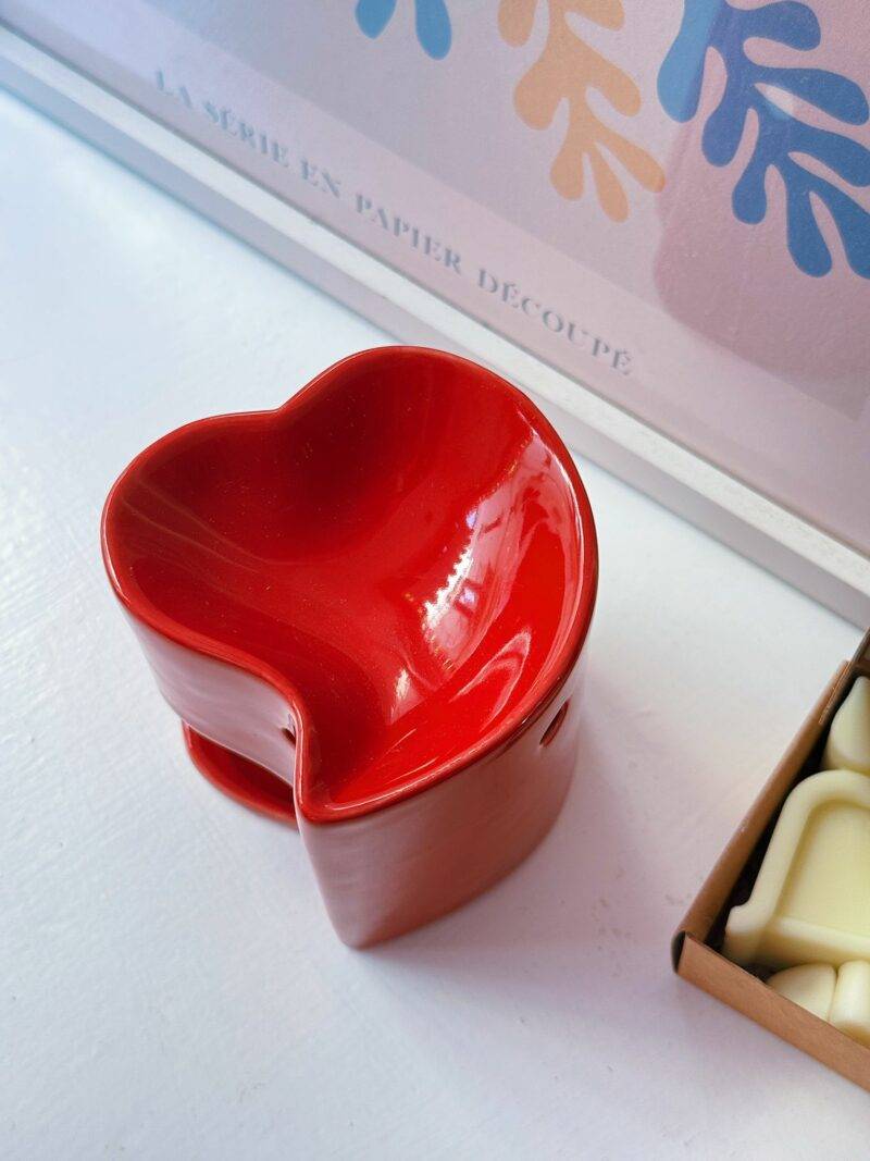 Bruciatore di essenze cuore rosso